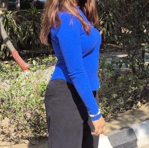 full sleeve u cut plain sweater T-shirt