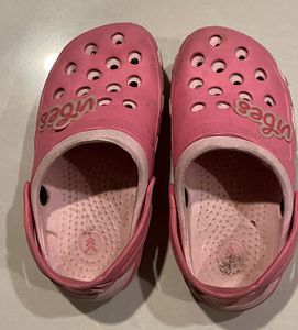 Unisex Beautiful Pink Clogs By Pine Kids Size 30