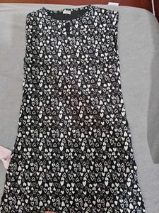 Chic Black &amp; White Heart Print Dress