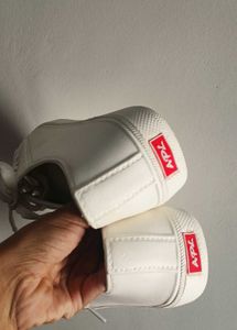 White New Sneakers 🤍
