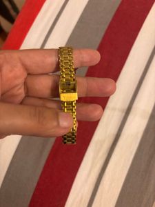 Elegant Gold Tone Women's Watch