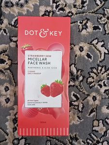 Dot & Key Strawberry Dew Micellar Face Wash
