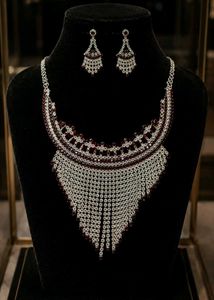 Stunning Rhinestone & Ruby Necklace Set ✨️❤️