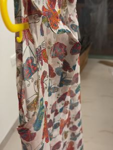 Chic Butterfly Print Sleeveless Blouse