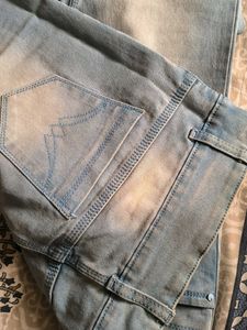 Light blue low rise Jean