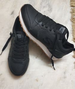 Skechers Women's Black Sneakers -