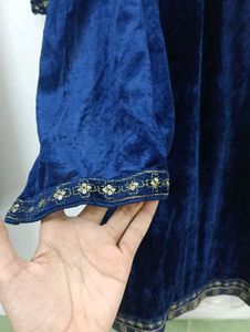 Elegant Navy Velvet Kurta Set with Embellishments