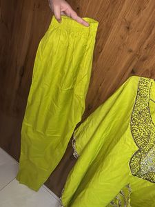 Set Embroidered Lime Green Kurta pant