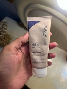 💗Flicka moisturizer 💗