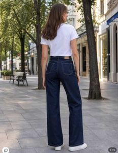 Dark Wash Wide-Leg Jeans