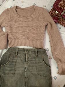 Chic Rose Knit Cropped Sweater