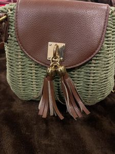 Stylish Woven Crossbody Bag with Tassels