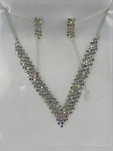 Women's Fashion Metal Traditional Necklace Set wit