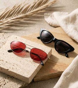 Set of 2 - Stylish Sunglasses - Red & Black