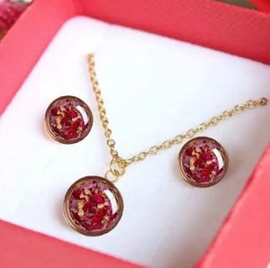 Dried Flower Resin Necklace & Earrings Set