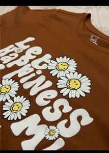 Cute Smiley Daisy Graphic T-Shirt