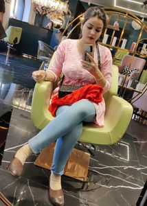 Elegant Pink Embroidered Kurta