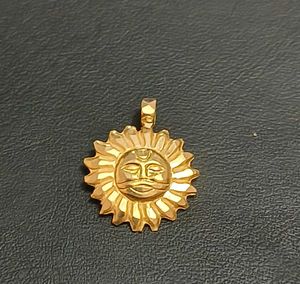 Sun Face Pendant 18 k pure gold