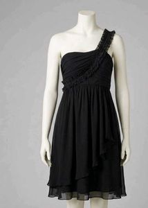 Chic Black One-Shoulder Ruffled Dress