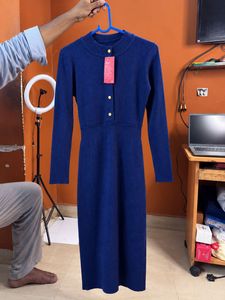 Elegant Ribbed Knit Dress
