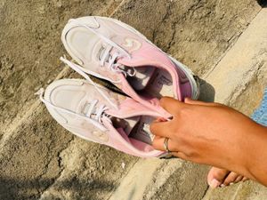 Pink Sports Shoes🎀
