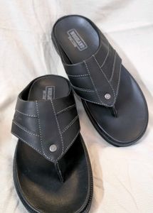 Men's Black Leather Flip-Flops size 6🌟