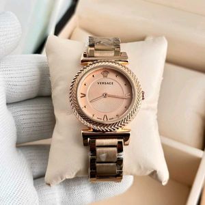 _VERSACE WATCH_*V-Motif Model For Ladies