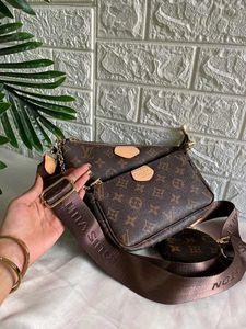 louis vuitton multi pouchette