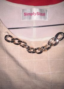 SimplySizzl Chain Detail Top