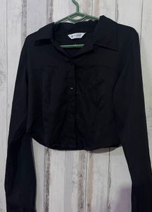 Chic Black Cropped Button-Up Shirt