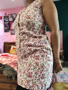 Floral Print Kurta with Lace Detail