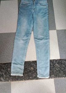 Light Wash Distressed Hem Jeans