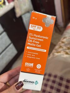 The Derma Co. Hyaluronic Sunscreen Gel