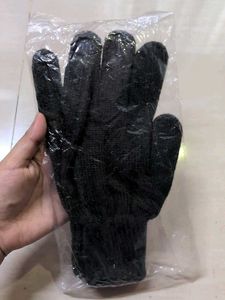 Black Knitted Gloves