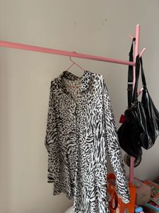 Chic Animal Print See-through Shirt