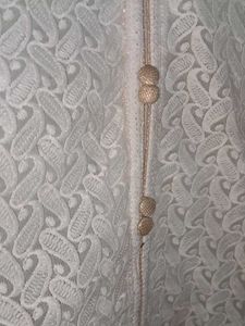 Elegant White &amp; Gold Embroidered Kurti