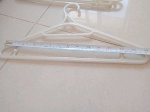 Set of 5 Durable Plastic Hangers