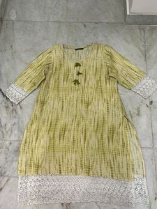Green Tie-Dye Kurti with Lace Details