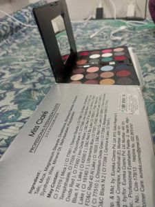 MISS CLAIRE authentic Eyeshadow Palette
