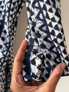 Chic Navy Tribal Geometric Print Top
