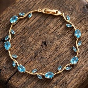 Anti tarnish tulip bracelet