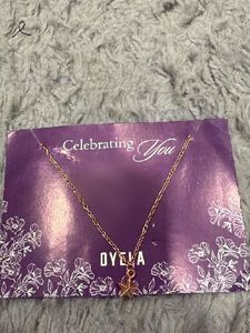 Dyeva Star Pendant Necklace
