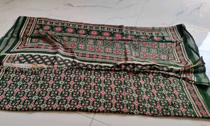 Elegant Green Saree with Red &amp; White Print