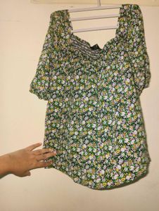 Chic Floral Print Off-Shoulder Top