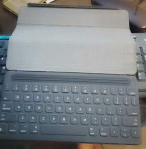 Vintage 90% Off Apple Orginal iPad 8th Gen 10.2 Fo