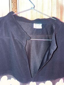Elegant Black Kurta with Floral Embellishment