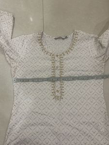100% cotton Elegant White &amp; Gold Printed Kurta