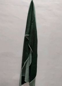 Elegant Green Scarf