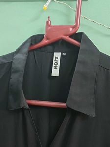 Chic Black 3/4 Sleeve Collared Top