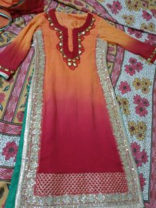 Lovely Boutique Made Paitila Suit Top N Dupata